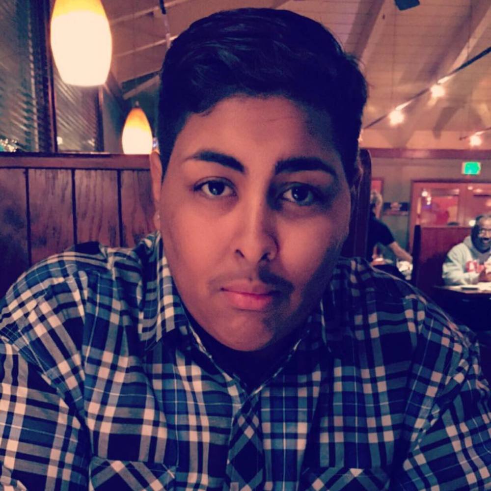 Meet your Posher, Dee